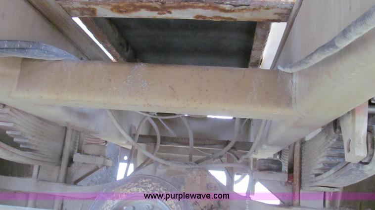 image for item G2176 1993 Tyler 4275 dry fertilizer spreader truck