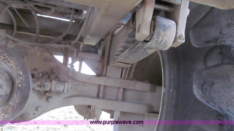 image for item G2176 1993 Tyler 4275 dry fertilizer spreader truck