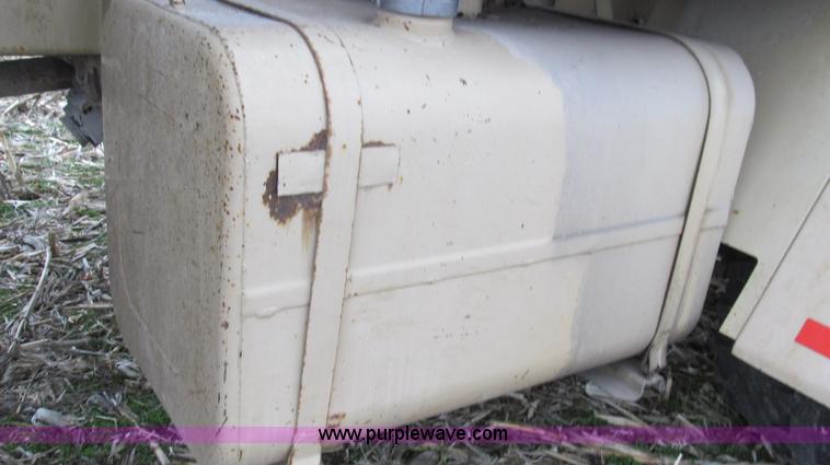 image for item G2176 1993 Tyler 4275 dry fertilizer spreader truck