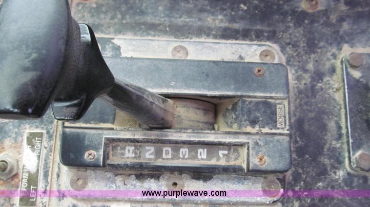 image for item G2176 1993 Tyler 4275 dry fertilizer spreader truck