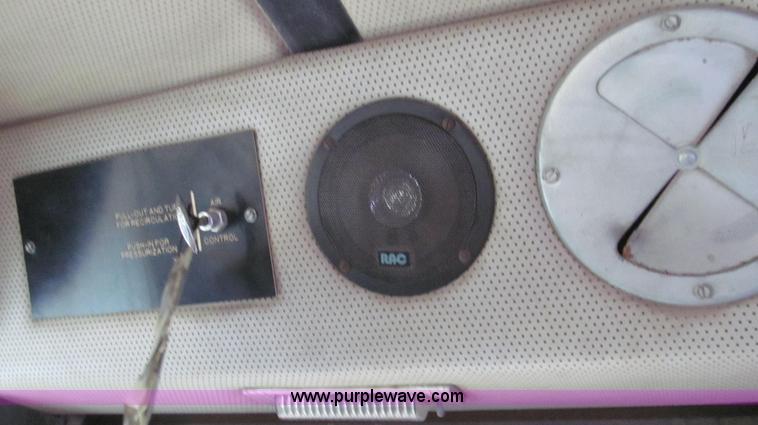 image for item G2176 1993 Tyler 4275 dry fertilizer spreader truck