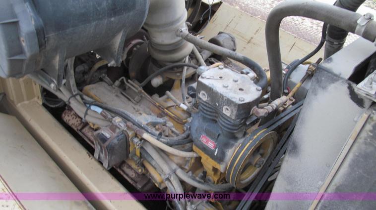 image for item G2176 1993 Tyler 4275 dry fertilizer spreader truck