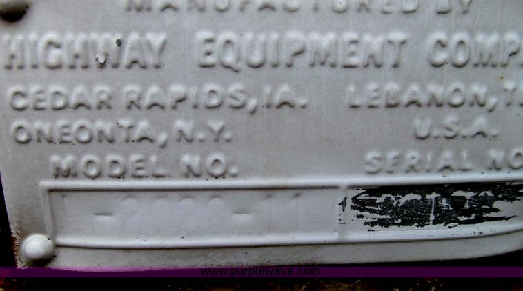 image for item G2177 1994 International 4900 dry fertilizer spreader truck