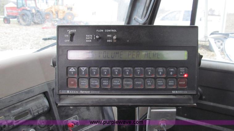 image for item G2177 1994 International 4900 dry fertilizer spreader truck