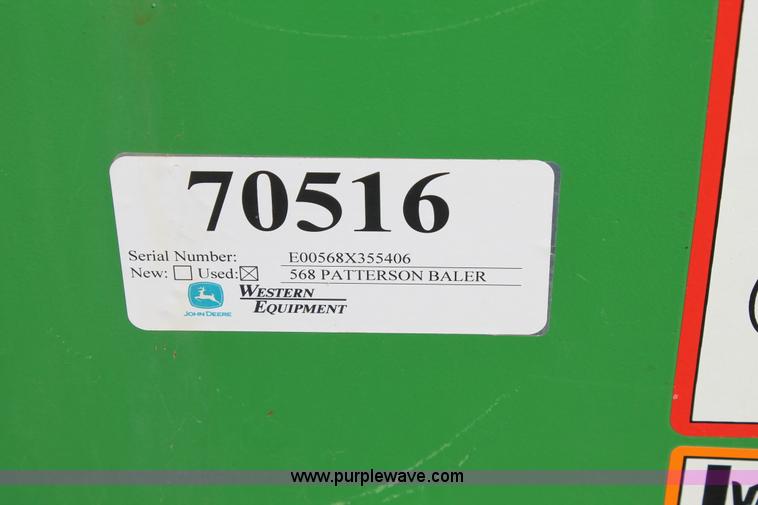 image for item G5853 2009 John Deere 568 round baler