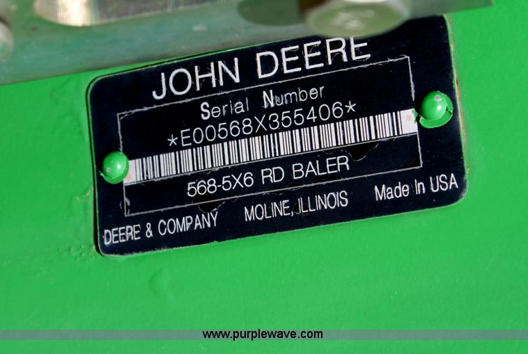 image for item G5853 2009 John Deere 568 round baler