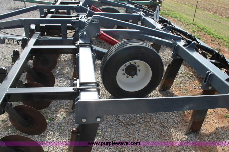 image for item G5856 2011 Laney 2013ST ripper plow