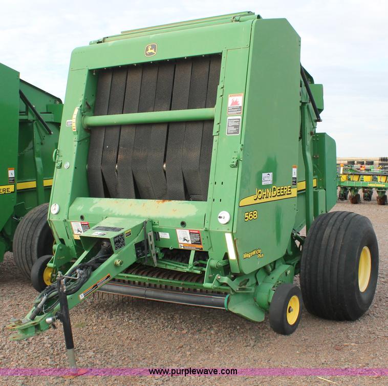 image for item G5860 2007 John Deere 568 round baler