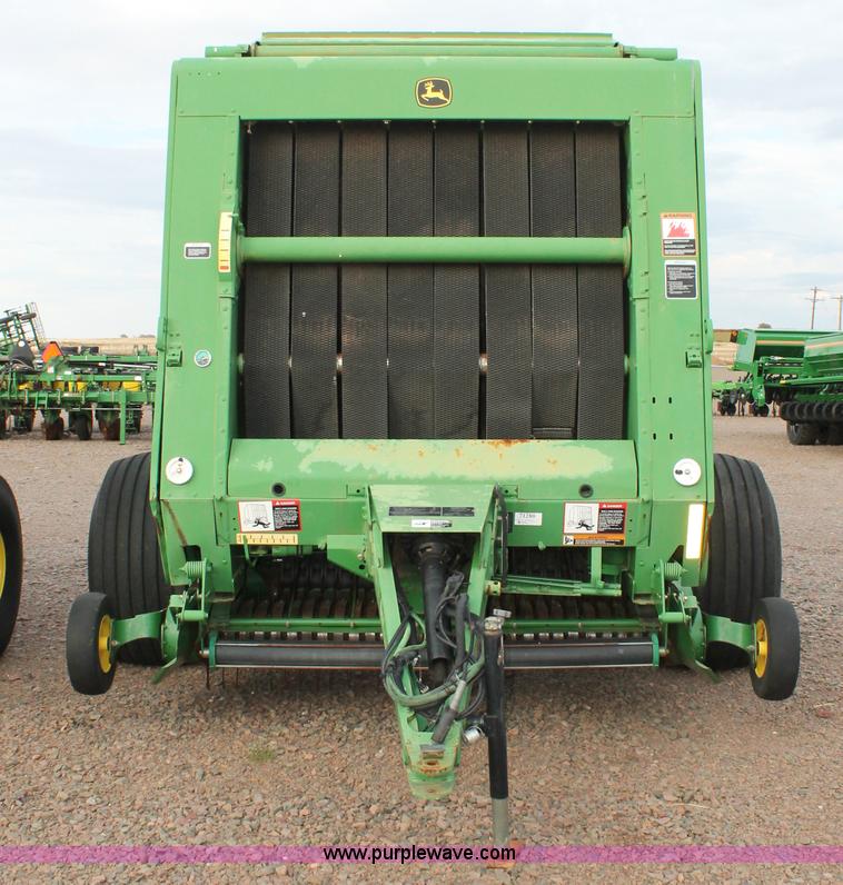 image for item G5860 2007 John Deere 568 round baler