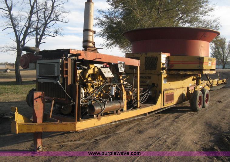 image for item H4356 HayBuster H1100 Big Bite self-contained hay grinder