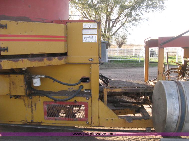 image for item H4356 HayBuster H1100 Big Bite self-contained hay grinder