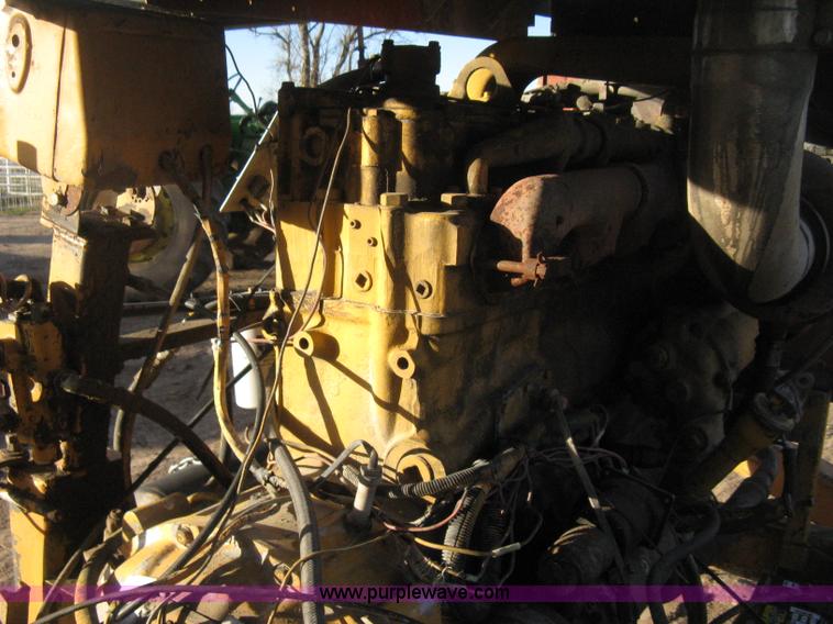 image for item H4356 HayBuster H1100 Big Bite self-contained hay grinder