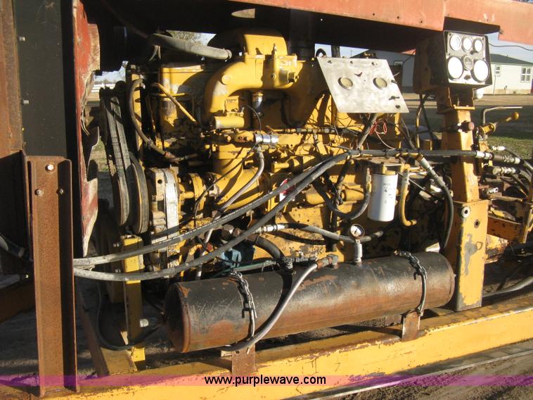 image for item H4356 HayBuster H1100 Big Bite self-contained hay grinder