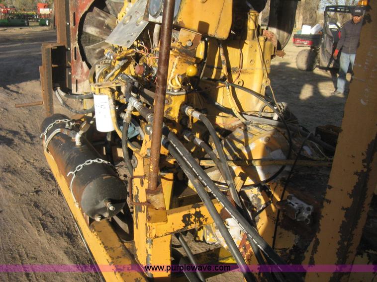 image for item H4356 HayBuster H1100 Big Bite self-contained hay grinder