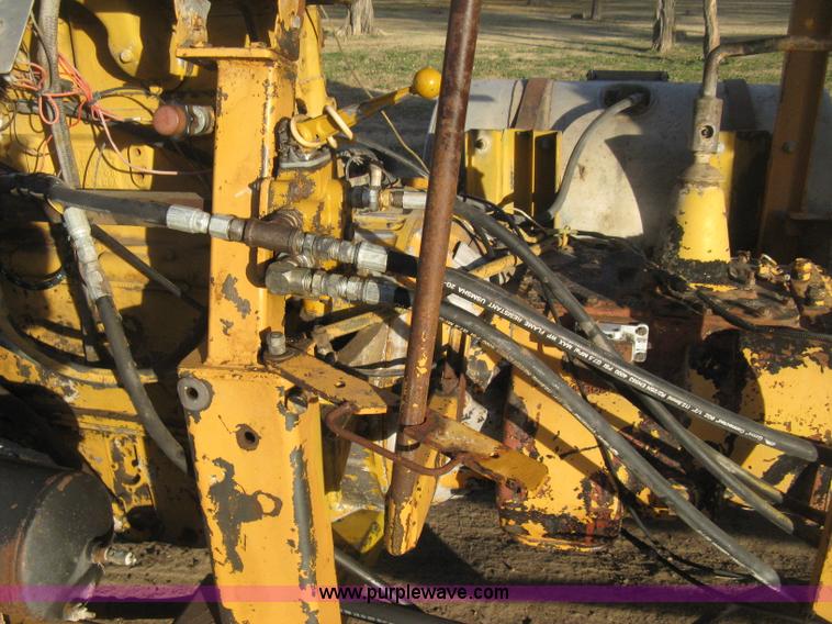 image for item H4356 HayBuster H1100 Big Bite self-contained hay grinder