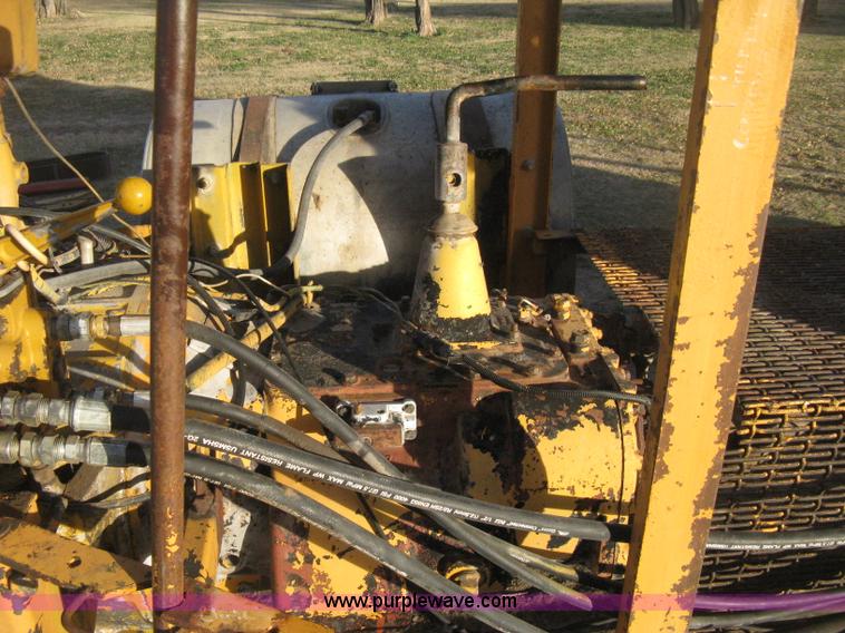 image for item H4356 HayBuster H1100 Big Bite self-contained hay grinder