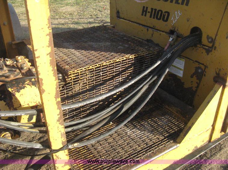 image for item H4356 HayBuster H1100 Big Bite self-contained hay grinder