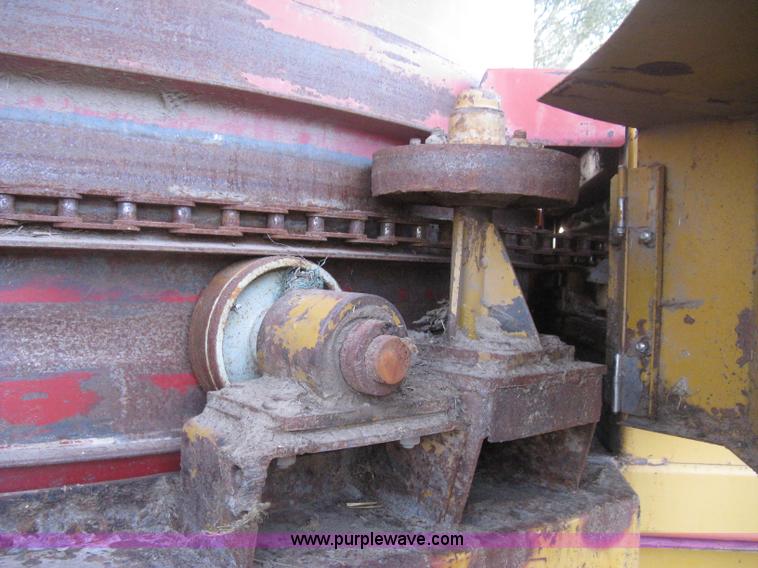 image for item H4356 HayBuster H1100 Big Bite self-contained hay grinder