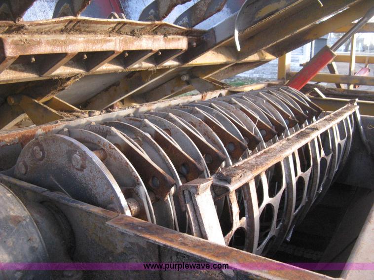 image for item H4356 HayBuster H1100 Big Bite self-contained hay grinder