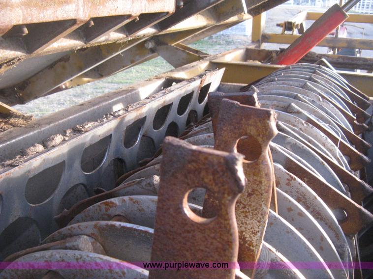 image for item H4356 HayBuster H1100 Big Bite self-contained hay grinder