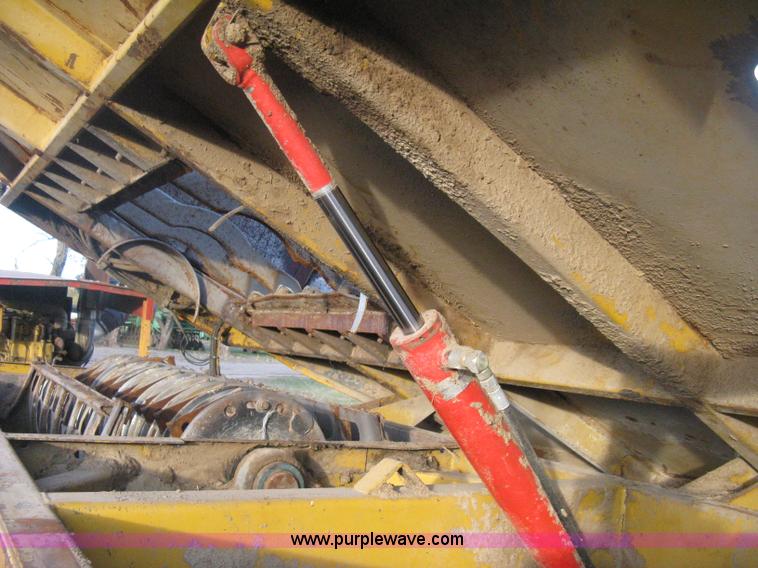 image for item H4356 HayBuster H1100 Big Bite self-contained hay grinder