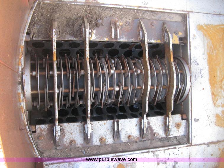 image for item H4356 HayBuster H1100 Big Bite self-contained hay grinder