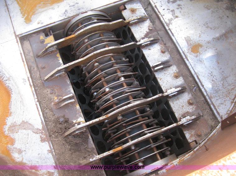 image for item H4356 HayBuster H1100 Big Bite self-contained hay grinder