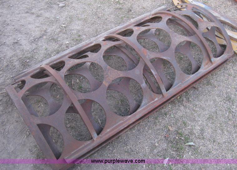 image for item H4356 HayBuster H1100 Big Bite self-contained hay grinder