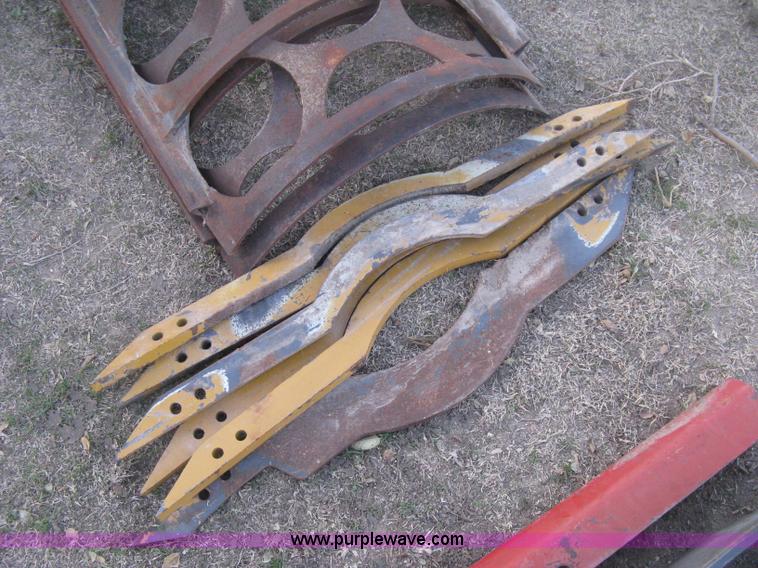 image for item H4356 HayBuster H1100 Big Bite self-contained hay grinder