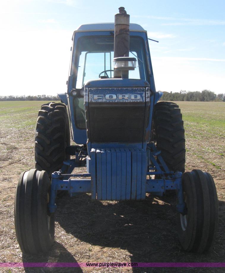 image for item H4368 Ford TW-10 tractor