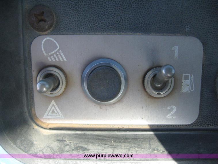 image for item H4368 Ford TW-10 tractor