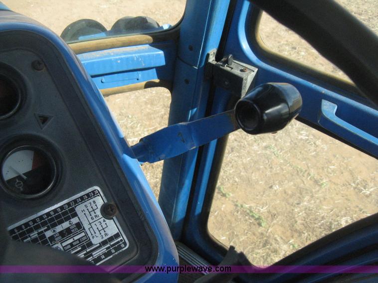 image for item H4368 Ford TW-10 tractor