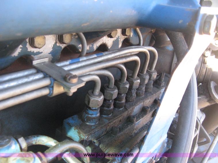 image for item H4368 Ford TW-10 tractor