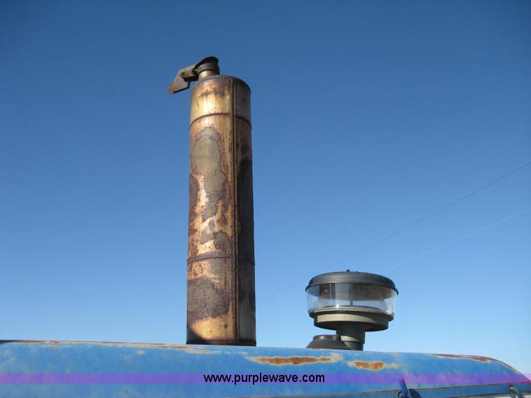 image for item H4368 Ford TW-10 tractor