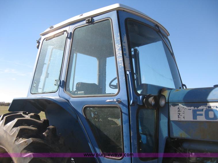 image for item H4368 Ford TW-10 tractor