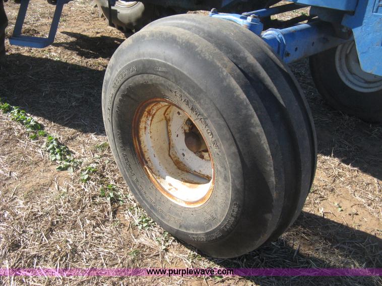 image for item H4368 Ford TW-10 tractor