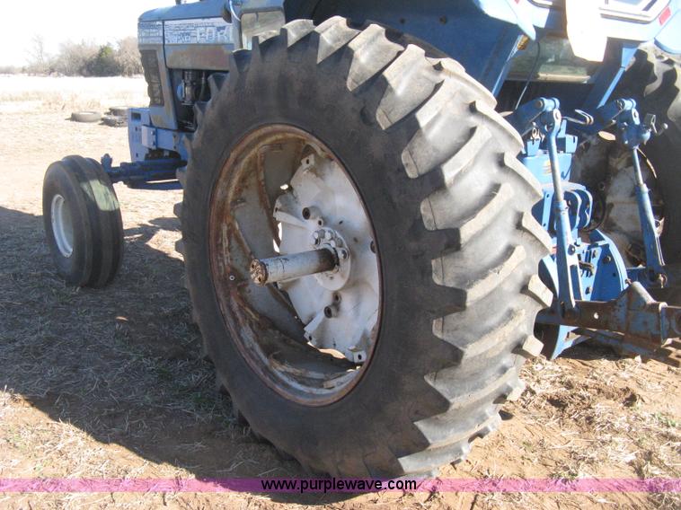 image for item H4368 Ford TW-10 tractor