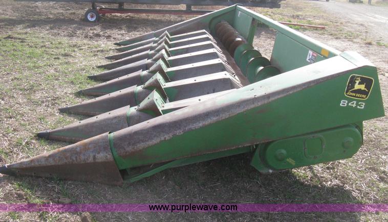 image for item H4372 John Deere 843 eight row corn head