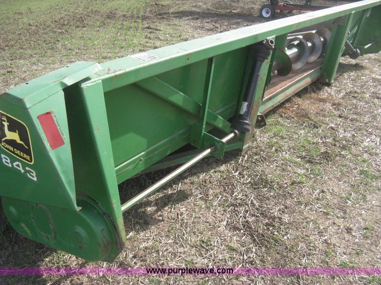 image for item H4372 John Deere 843 eight row corn head