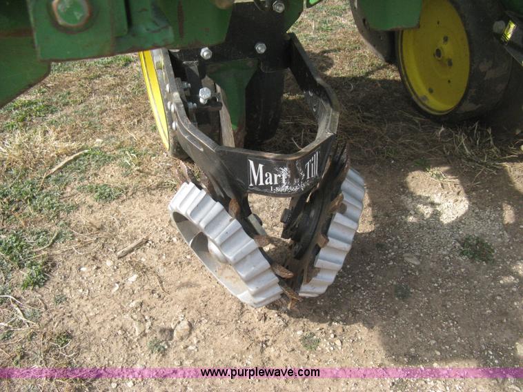 image for item H4374 1990 John Deere 7300 eight row planter