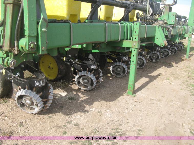 image for item H4374 1990 John Deere 7300 eight row planter