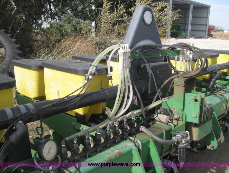 image for item H4374 1990 John Deere 7300 eight row planter