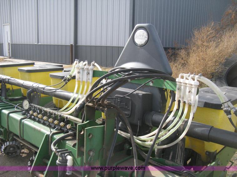 image for item H4374 1990 John Deere 7300 eight row planter