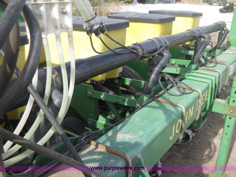 image for item H4374 1990 John Deere 7300 eight row planter
