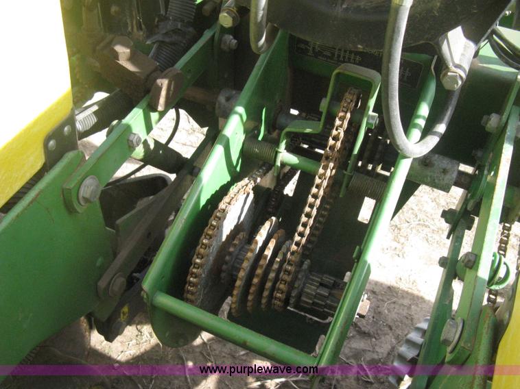 image for item H4374 1990 John Deere 7300 eight row planter