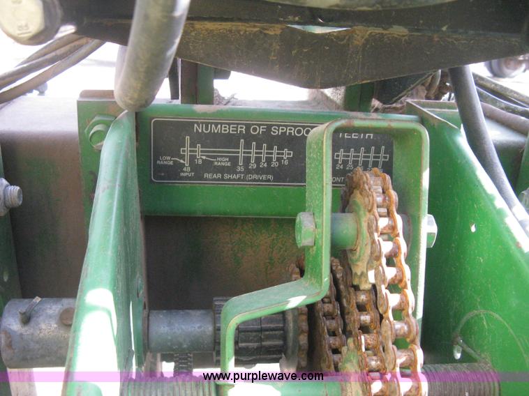 image for item H4374 1990 John Deere 7300 eight row planter
