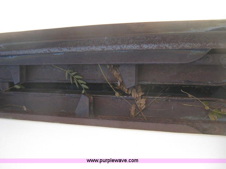 image for item H4383 2005 Harvestec 4308C eight row corn head