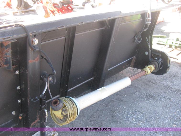 image for item H4383 2005 Harvestec 4308C eight row corn head