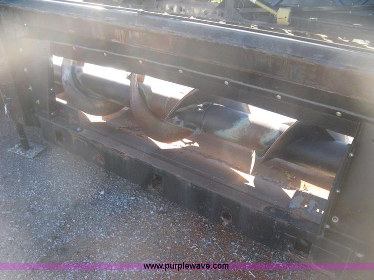 image for item H4383 2005 Harvestec 4308C eight row corn head