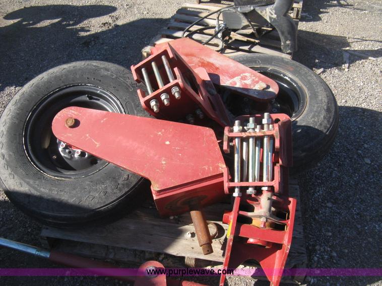 image for item H4390 Orthman 40' stack fold toolbar